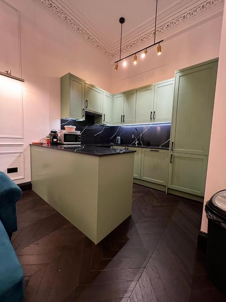 Earl'S Court Luxe Apartment ลอนดอน ภายนอก รูปภาพ